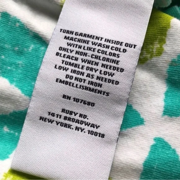 Ruby Rd. Geometric Pattern Top - Picture 6 of 6